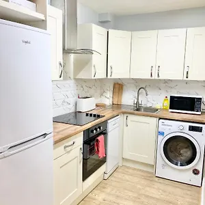 Lovely 2 Bedroom In Apartamento Dublín
